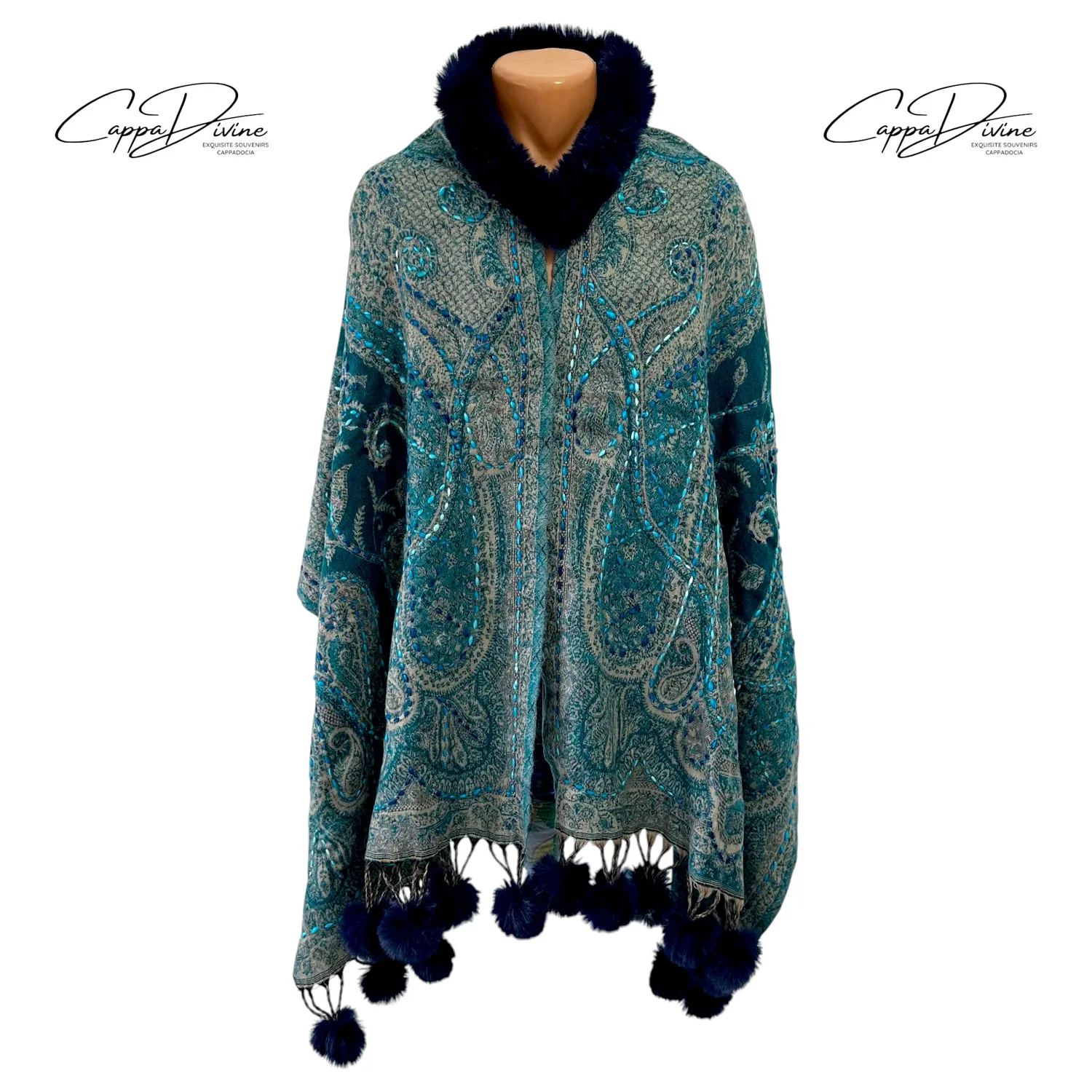 Poncho Scarf – Handmade & Fur Design